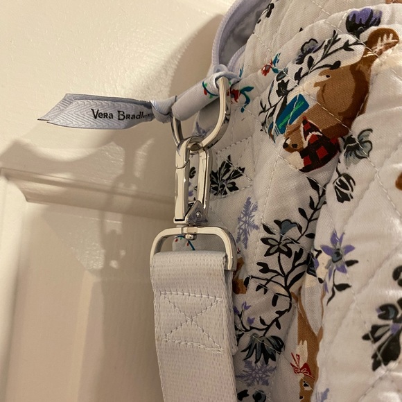 Vera Bradley Winter Reindeer Weekender Travel Bag NWT *See Description* - Picture 8 of 15